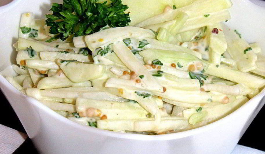 Рецепт салата из кольраби и яблок с горчичной заправкой