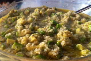 Салат из кускуса с авокадо