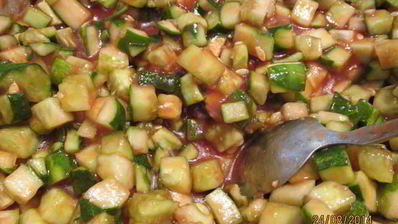 салат из огурцов на зиму кубик