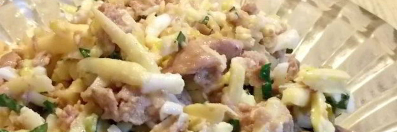 Салат из печени и сыра