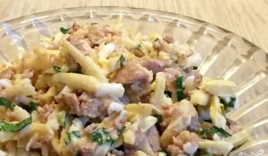 Рецепт салата из печени и сыра