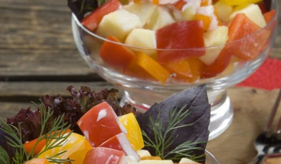 Рецепт салата из перца и яблок