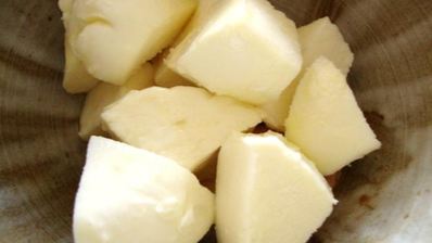 салат из помидоров, моцареллы и базилика