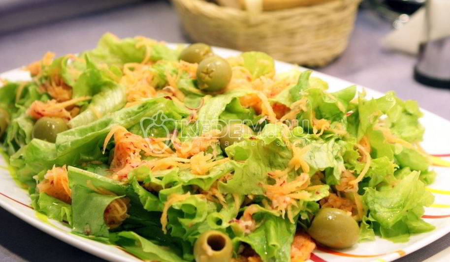 Рецепт салата из редиса с маслинами