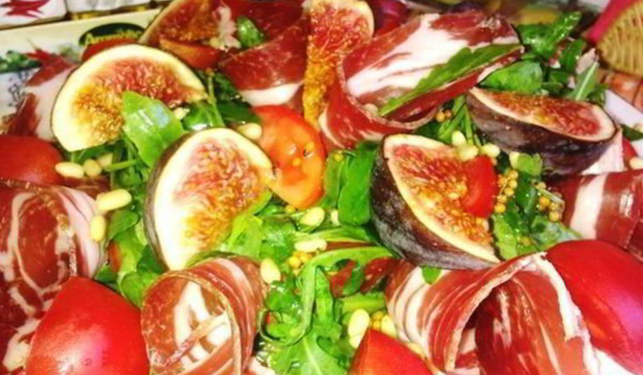 Рецепт салата из рукколы и инжира