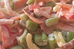 Салат из сельдерея с грудкой индейки