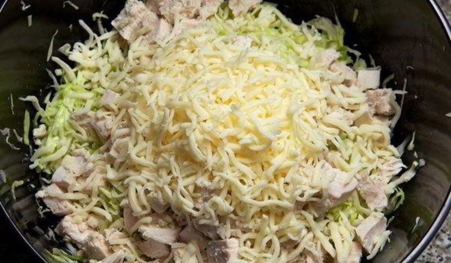 Рецепт салата из свежей капусты с курицей