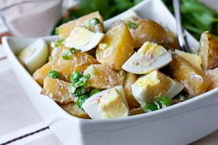 Салат из яиц и картофеля