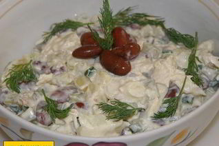 Салат Каприз из вареной курицы