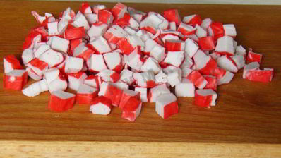 салат клеопатра с курицей и крабовыми палочками