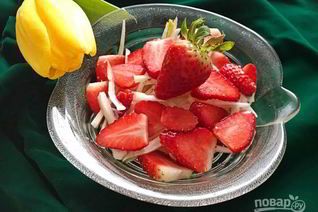 Салат Клубничный фенхель