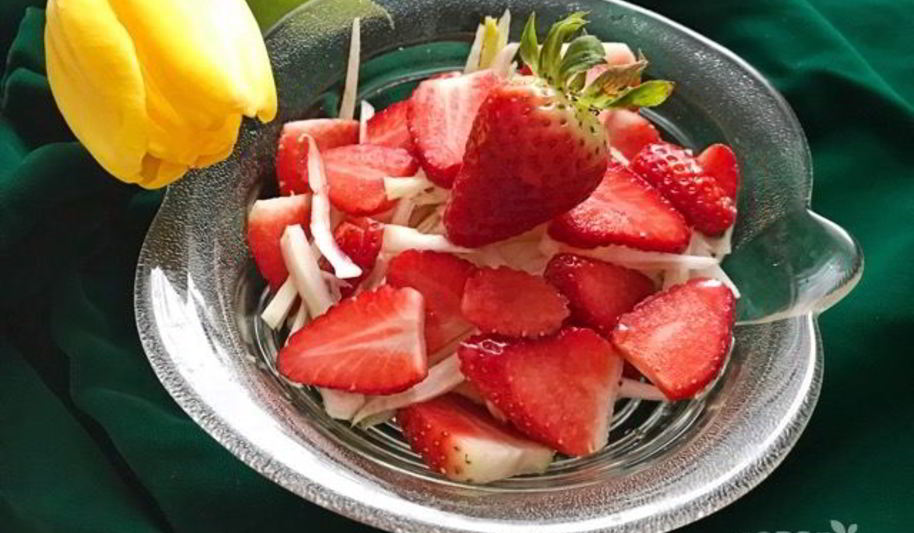 Рецепт салата клубничного фенхель