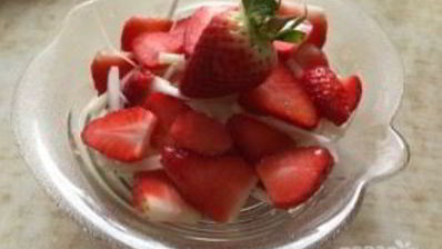 салат клубничный фенхель