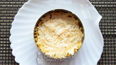 салат мимоза с консервами и сыром