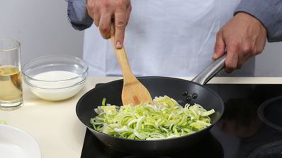 чавыча под шубой из лука-порея