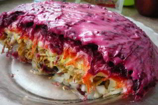 Классическая сельдь под шубой по-домашнему