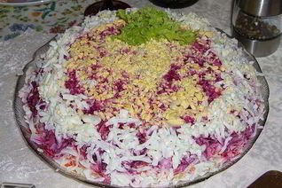 Классический салат селедка под шубой