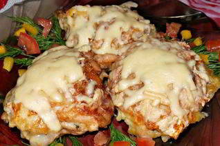 Куриная грудка с грибами под шубой из картофеля