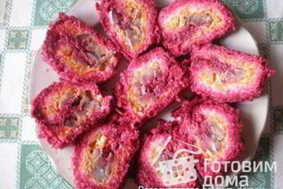 Постный рулет из сельди под шубой