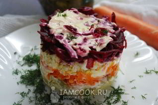 Салат Под Шубой с солеными огурцами