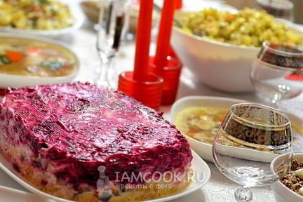 Селедка под шубой с яблоком