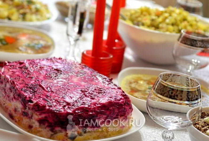 Селедка под шубой с яблоком