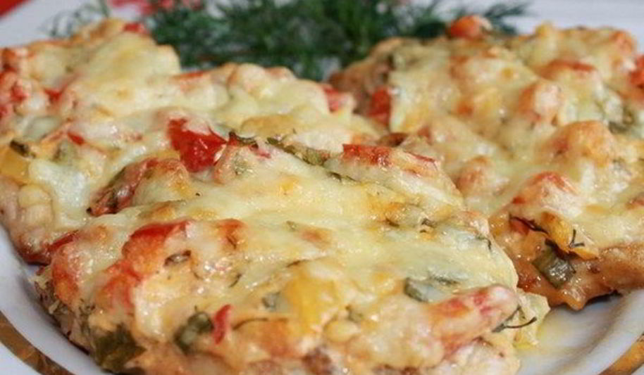 Рецепт сочной куриной грудки под шубой в духовке