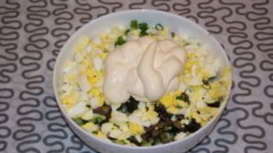 салат с копченой курицей и шампиньонами