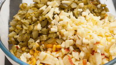 салат с креветками и рисом