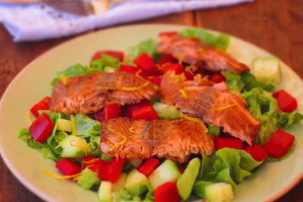 Салат с семгой и сладким перцем