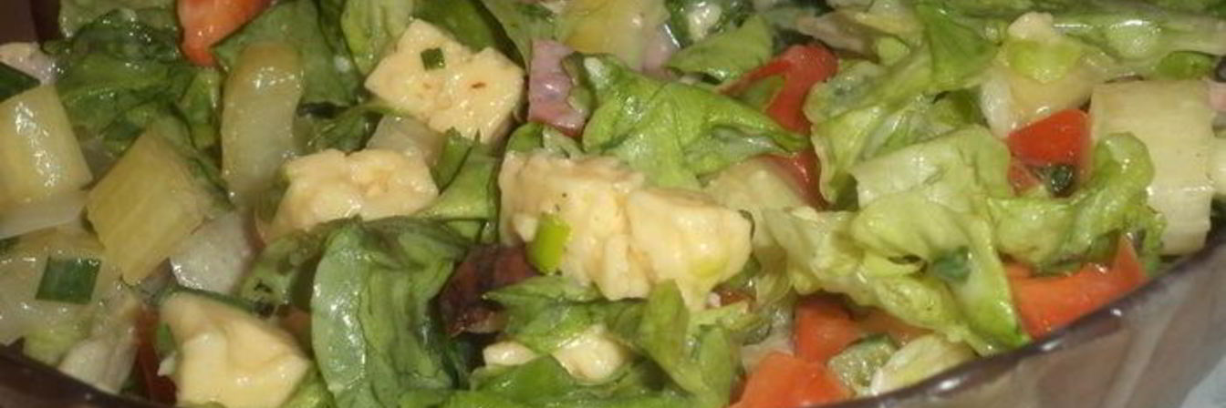 Салат с сыром, копченой ветчиной и домашним майонезом