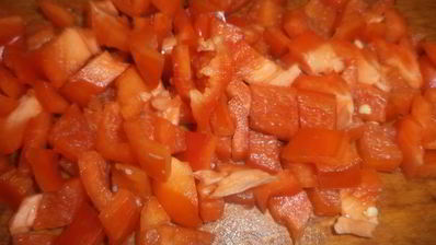 салат с сыром, копченой ветчиной и домашним майонезом