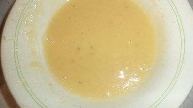 салат с сыром, копченой ветчиной и домашним майонезом