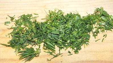 салат с ветчиной, свежим огурцом и листовым салатом