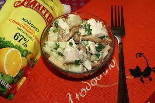 Салат Шанхай c курицей, сыром и маринованными опятами