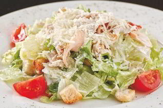 Домашний салат Цезарь с классическим соусом