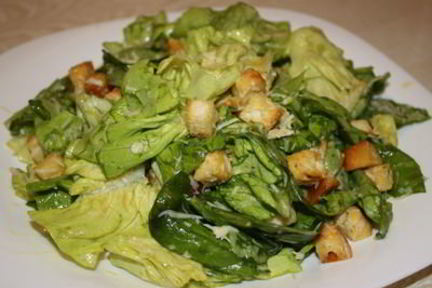 Салат Цезарь классический