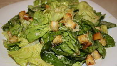 салат цезарь классический