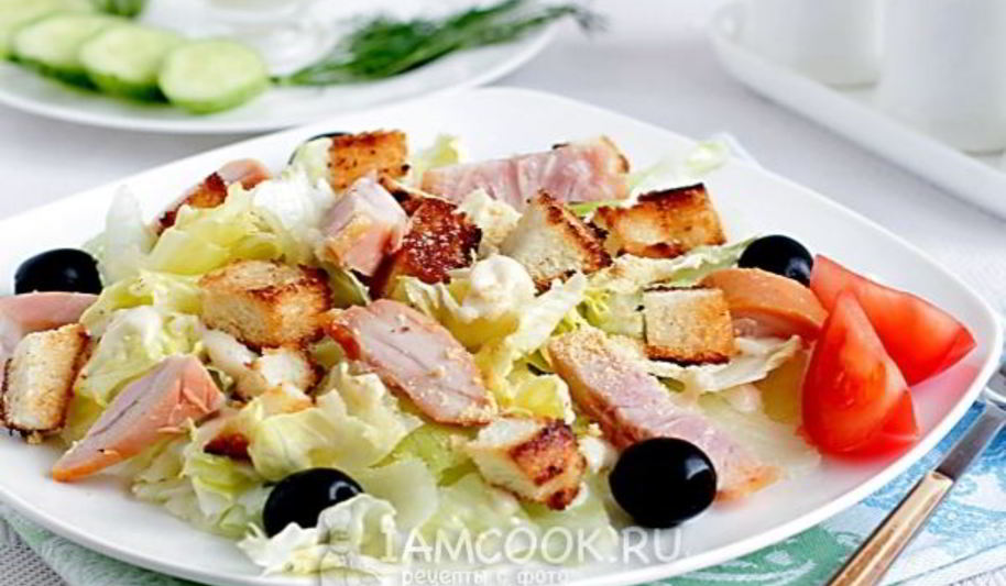 Рецепт салата цезарь с копченой курицей