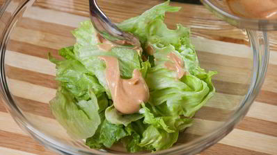 салат цезарь с курицей