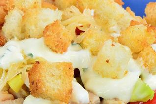 Салат Цезарь с пекинской капустой