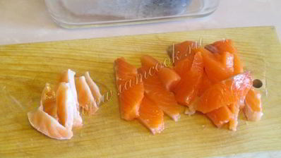 салат цезарь с семгой