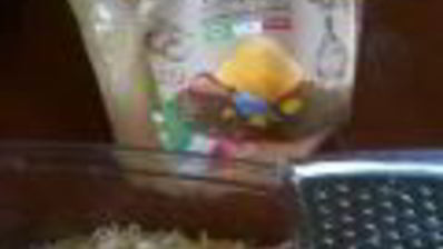 салат цезарь в лодочках из авокадо