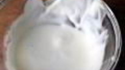 салат цезарь в минималистическом стиле