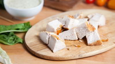 шашлык из куриной грудки под соусом цезарь