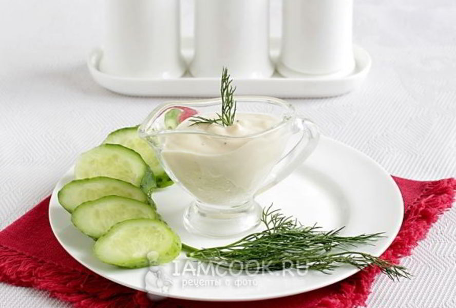 Соус для салата Цезарь на йогурте