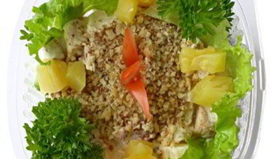 Рецепт салата удовольствие с курицей и ананасами