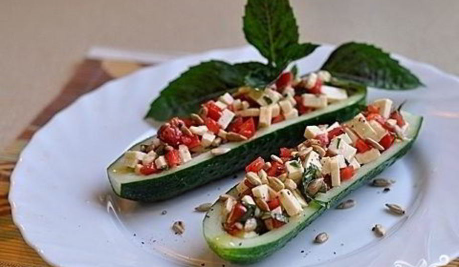 Рецепт салата в огурце