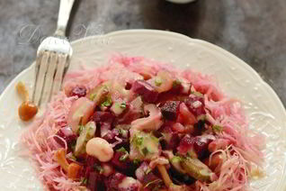 Винегрет с капустой, грибами и заправкой без масла