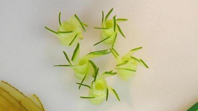 винегрет с килькой и медово-горчичным соусом